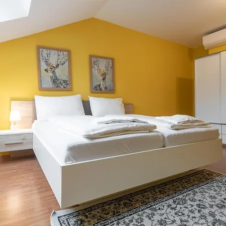 Palais Joseph Apartments, Contactless Check In