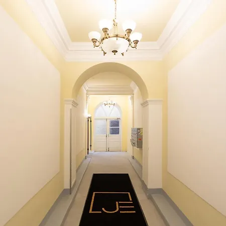 Palais Joseph Apartments, Contactless Check In Apartment *