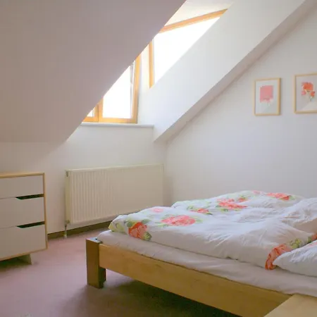 Grosse Dachwohnung Mit Terrasse Und Wintergarten Vienna