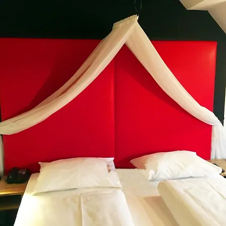 Hotel Senator 4*